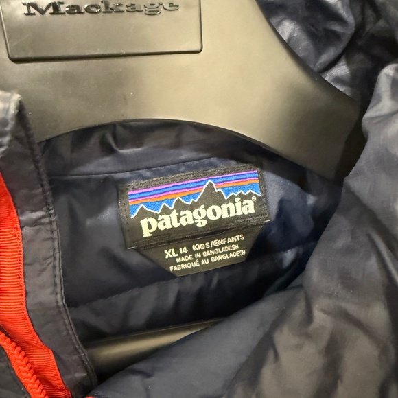 Boys Patagonia down jacket size 14 - Picture 3 of 3